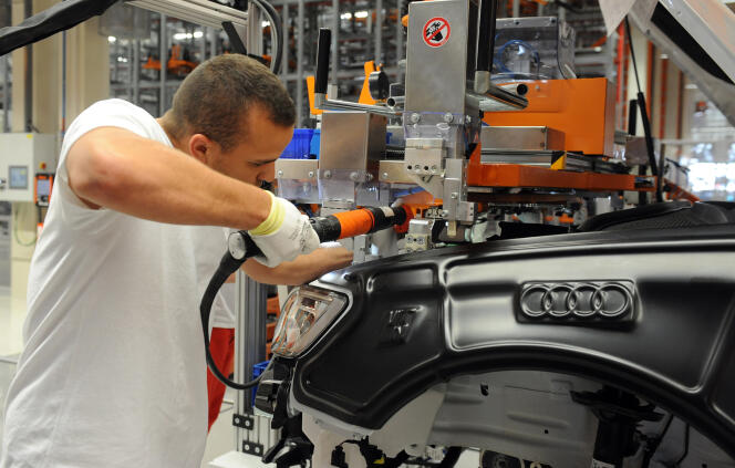 Dans l’usine Audi (Volkswagen) de Györ, dans le nord-ouest de la Hongrie.