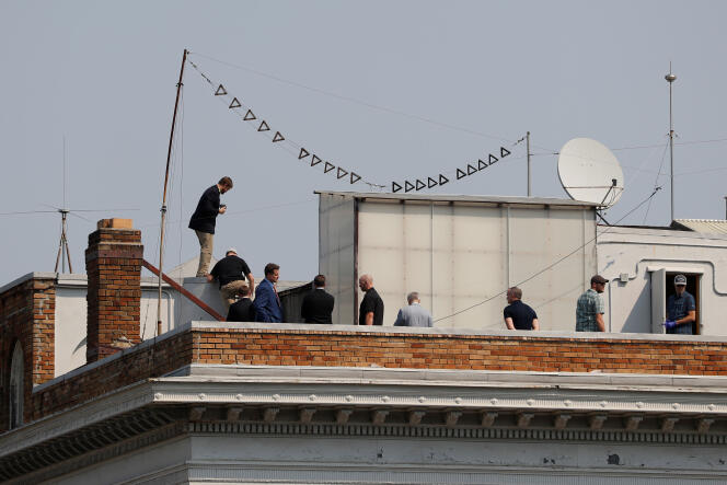 Sur le toit du consulat général de Russie à San Francisco, en Californie, le 2 septembre.