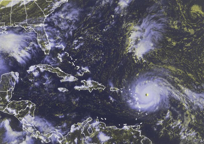 Vue satellitaire de l’ouragan Irma, de catégorie 5, dans l’océan Atlantique, le 5 septembre.