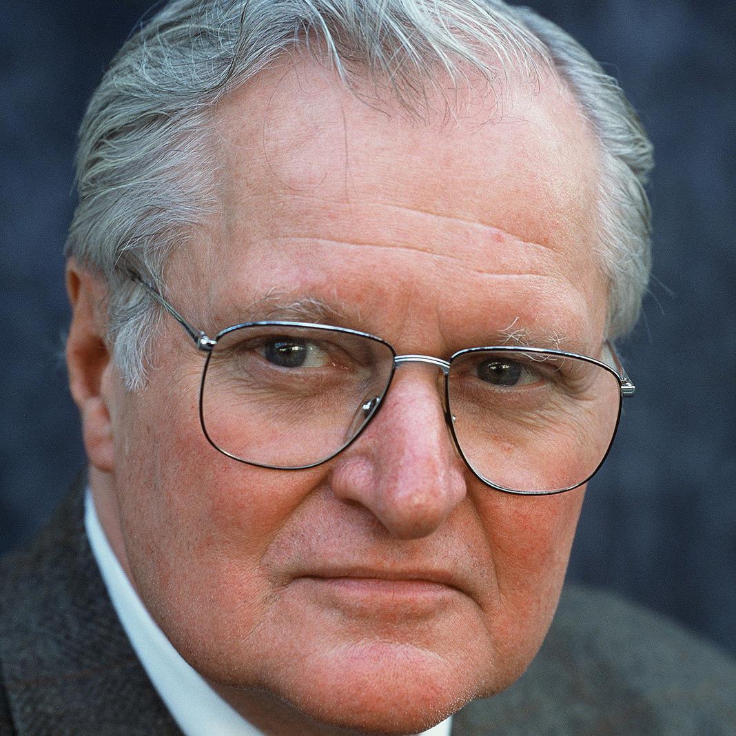 ULF ANDERSEN/AURIMAGES John Ashbery, en 1996.
