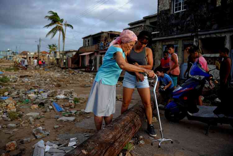 A Cojimar, à Cuba, le 10 septembre. Lundi, un premier bilan faisait état de 10 morts après le passage de l’ouragan.