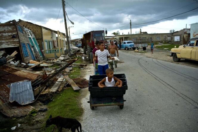 Des maisons détruites après le passage de Irma, à Isabela de Sagua, sur la côte nord de Cuba, le 11 septembre.