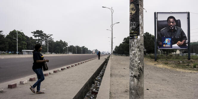 Le 8 juillet 2017 sur une avenue déserte de Kinshasa durant les deux jours de grève organisées par l’opposition congolaise pour le respect du calendrier électoral.