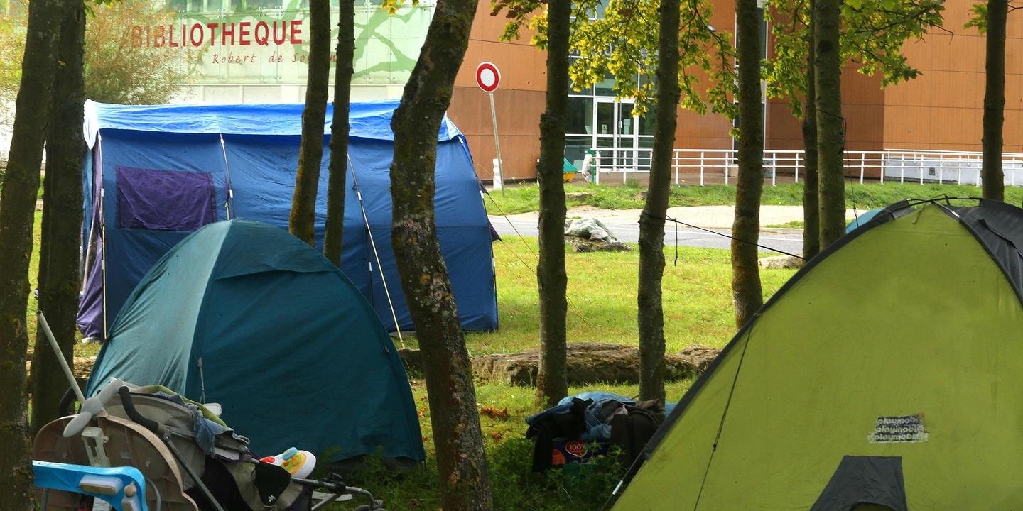 A Reims La Fermeture D Un Campus Universitaire En Raison De Migrants Fait Debat