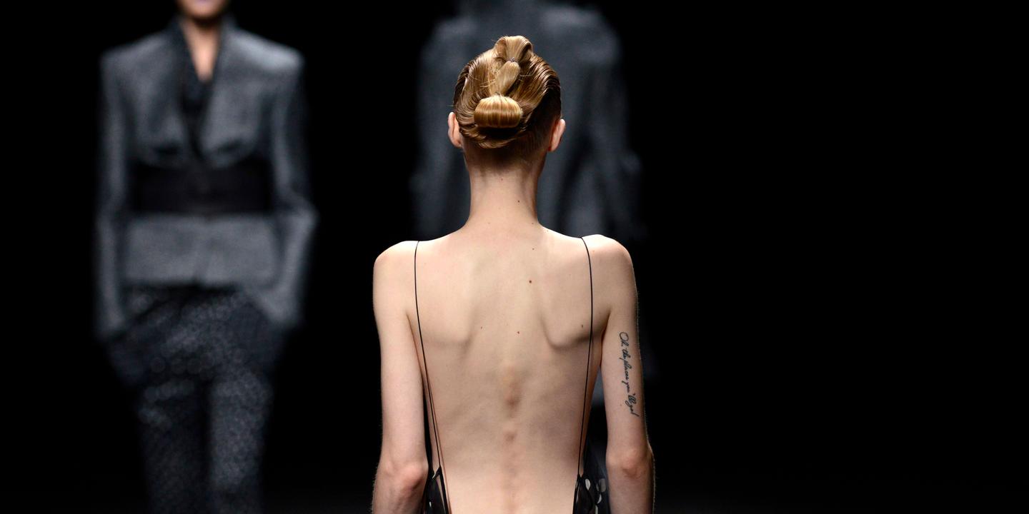 a la paris fashion week les mannequins trop maigres ne sont plus les bienvenus