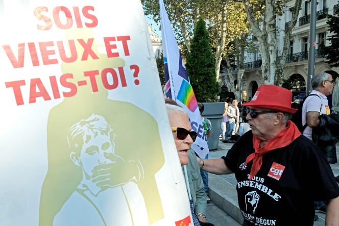 Des retraités manifestent à Marseille (Bouches-du-Rhône), le 26 septembre.