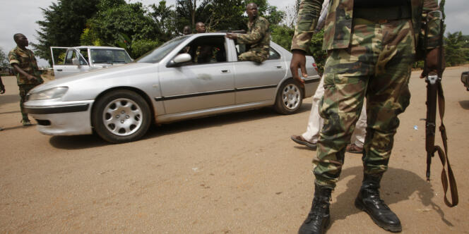 Soldats à Abidjan.