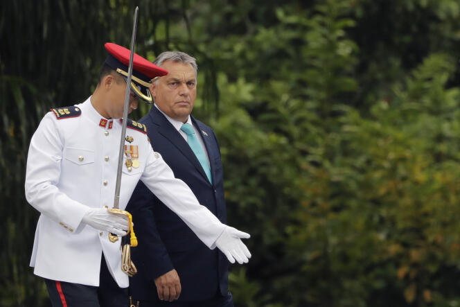 Le premier ministre hongrois Viktor Orban en visite au palais présidentiel d’Istana, à Singapour, le 26 septembre.