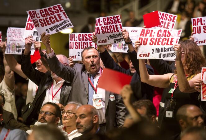 Protestation contre la baisse des APL lors du congrès de l’Union sociale pour l’habitat à Strasbourg le 28 septembre.