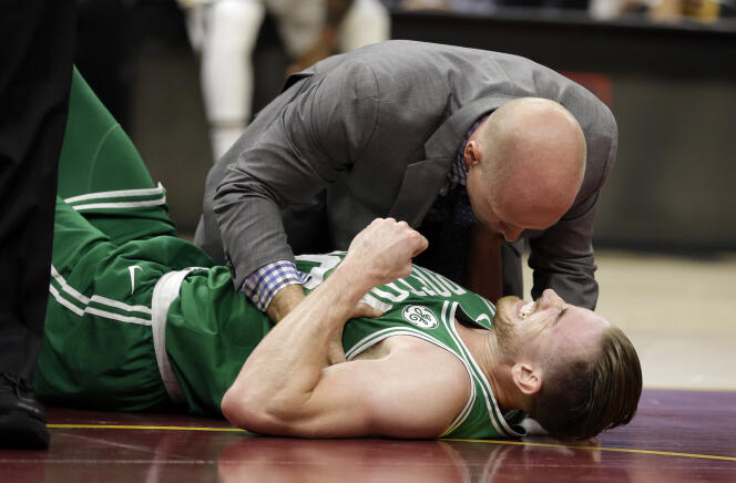 Pour son premier match sous le maillot des Celtics, Gordon Hayward s’est gravement blessé dès la 6e minute de jeu.