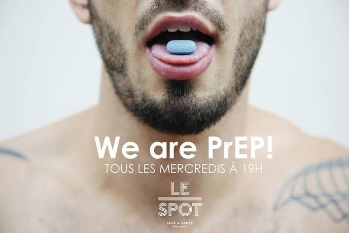 Je me suis attrapé ayant le sexe gayBig Dick concours en classe