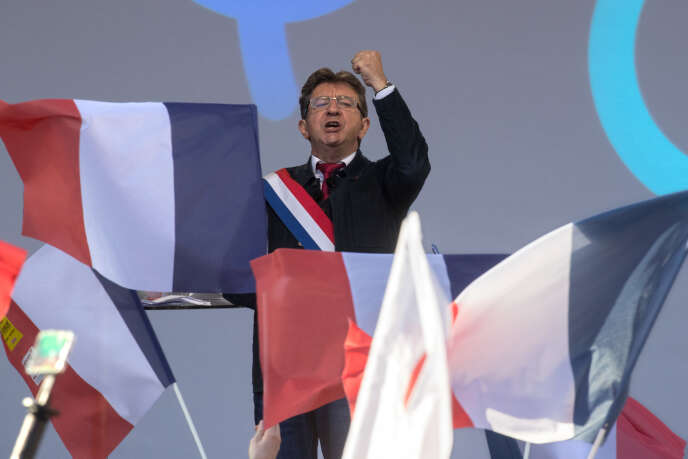 Jean-Luc Mélenchon, lors de la « marche contre le coup d’Etat social », à Paris, le 23 septembre.