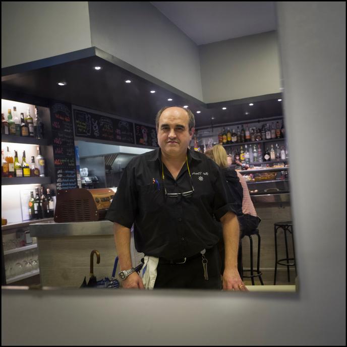 José Perez est le patron du bar restaurant populaire El Timon dans le centre historique de Barcelone.