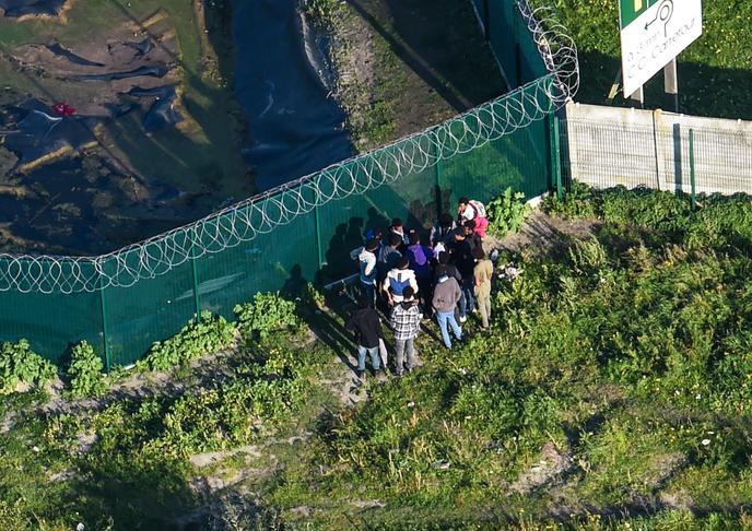 A Calais Le Passage En Angleterre Reste Toujours L Objectif Pour Quelque 700 Migrants