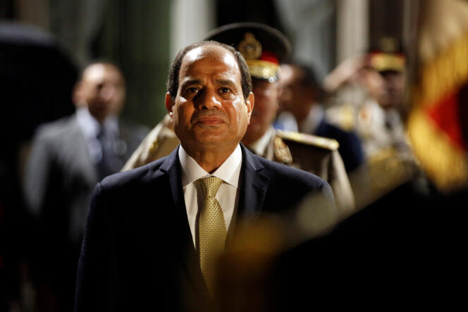 Le président égyptien Abdel Fattah Al-Sissi , au ministère de la défense, à Paris, le 23 octobre.