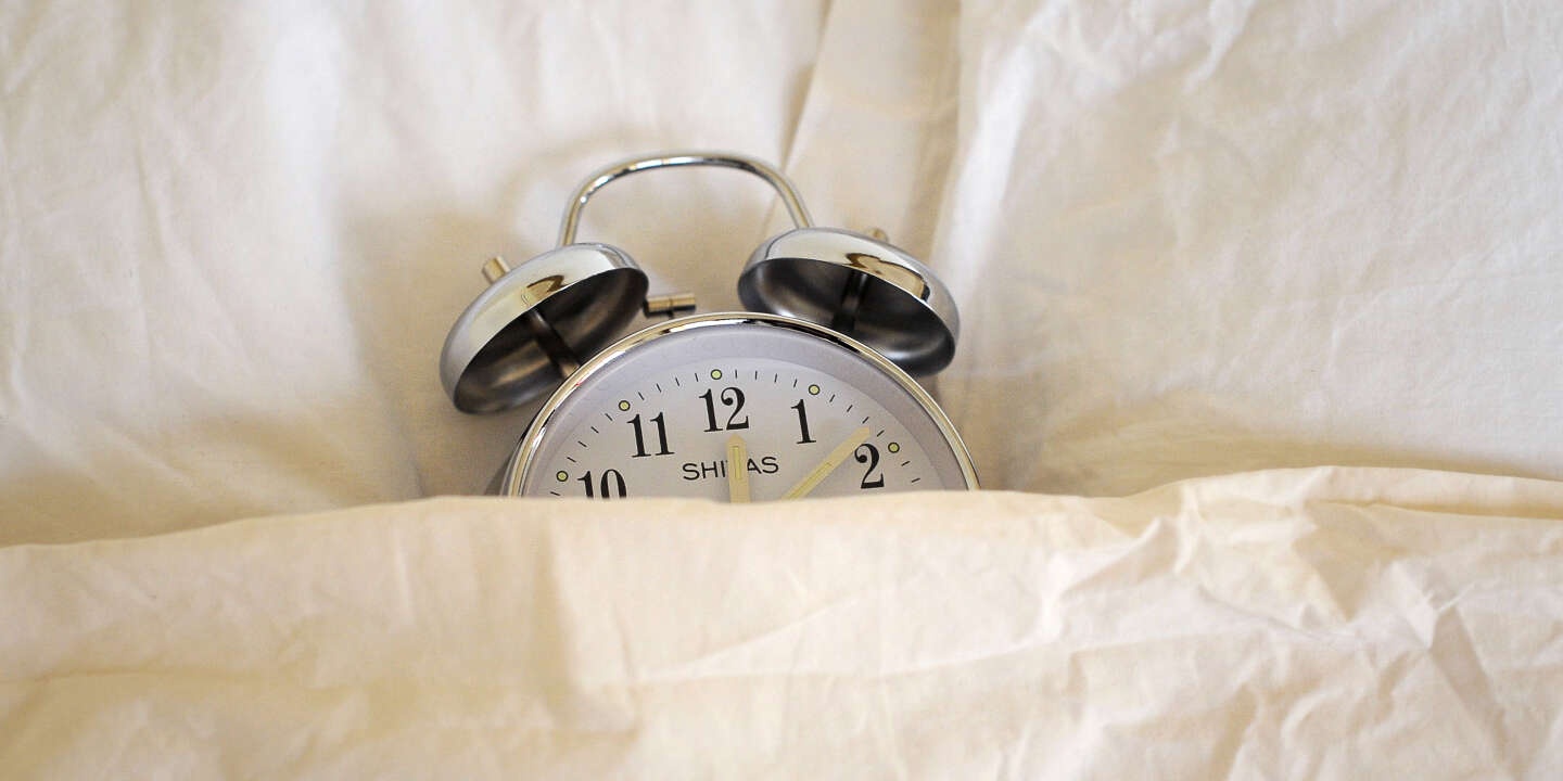 Dormir moins de 7h par nuit pendant l'adolescence augmenterait le