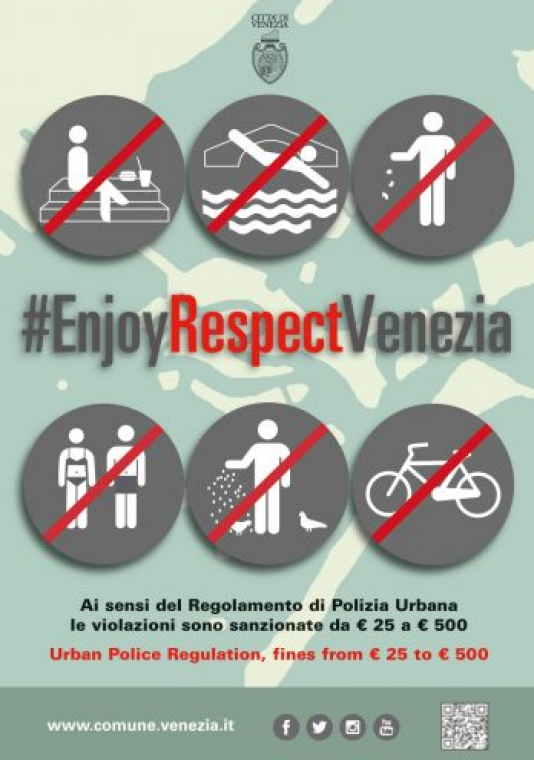 Une campagne d’affichage pour inciter les touristes à plus de respect, à Venise.