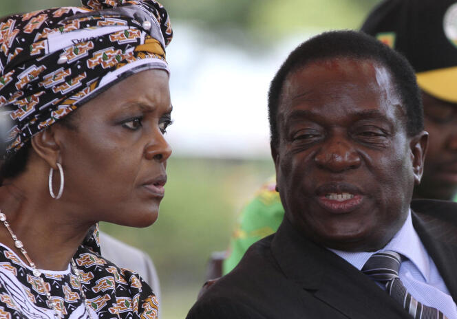L’épouse du président zimbabwéen Grace Mugabe avec le vice-président Emmerson Mnangagwa à Harare, le 10 février 2016.