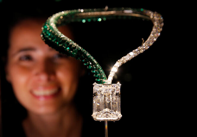 « The Art of Grisogono », un collier vendu aux enchères pour près de 34 millions de dollars.