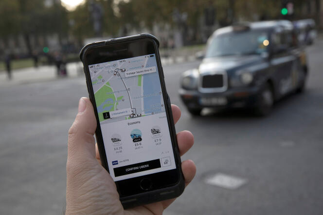 Uber a annoncé le 12 novembre avoir conclu un accord pour vendre une participation dans son capital au japonais Softbank.