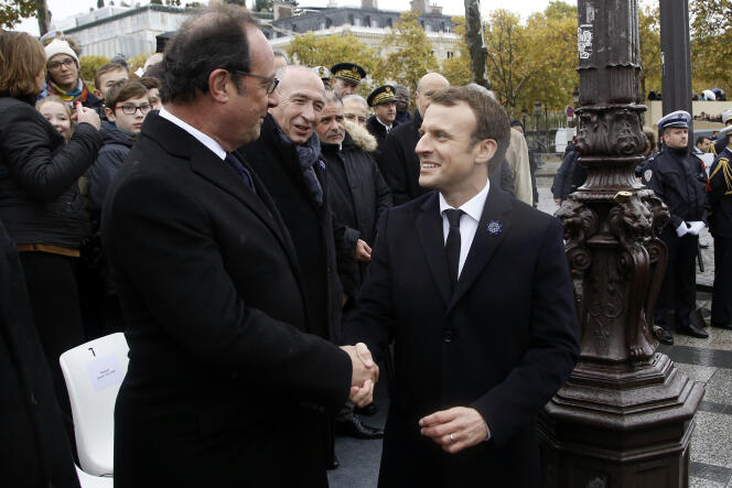 Emmanuel Macron et François Hollande lors des cérémonies du 11-Novembre, à l’Arc de triomphe de Paris.