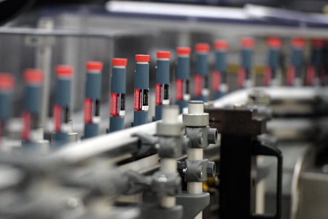 Ligne de fabrication de dispositifs pour injecter l’insuline, à l’usine Lilly de Fegersheim (Bas-Rhin), en octobre 2015.