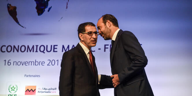 Les premiers ministres marocain, Saadeddine Al-Othmani (dr.), et français, Edouard Philippe (g.), à Rabat, le 16 novembre 2017.