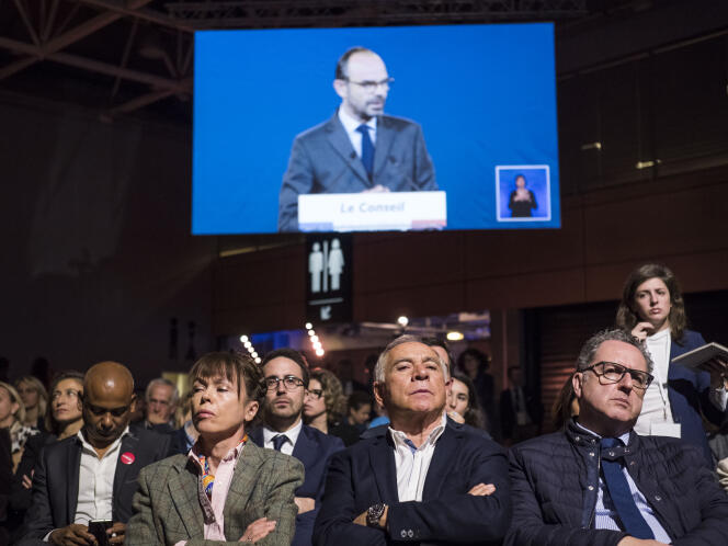 Pendant le discours d'Edouard Philippe dans la salle Eurexpo, à Lyon, le 18 novembre.