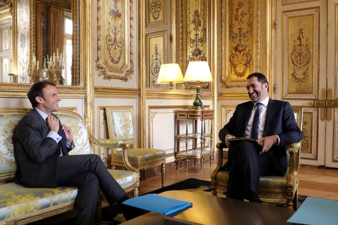 Emmanuel Macron Consulte Les Partis Politiques Sur Le Mode De Scrutin Aux Europeennes