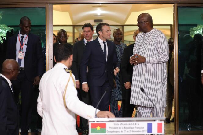 « La langue est un vecteur d’influence et de diplomatie multilatérale que nous ne pouvons plus nous permettre d’ignorer » (Emmanuel Macron avec le président du Burkino Faso Roch Marc Christian Kaboré, le 27 novembre 2017).