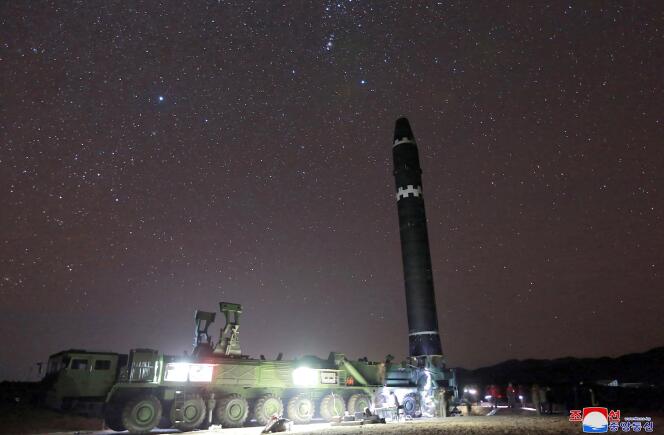 Image diffusée le 29 novembre par l’agence d’information officielle nord-coréenne d’un missile Hwasong-15.