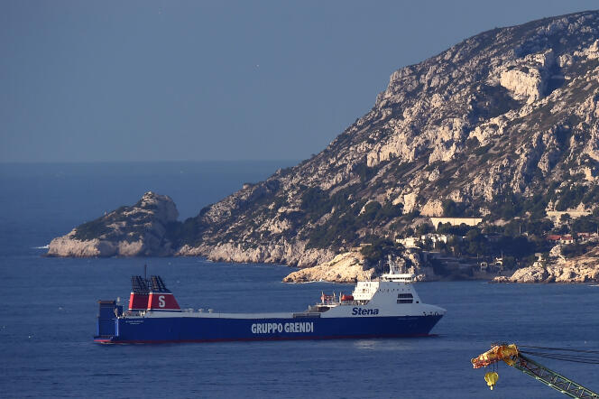 Une traversée prévue mercredi d’Alger vers Marseille est également annulée et les passagers sont reclassés sur la traversée suivante prévue lundi prochain.