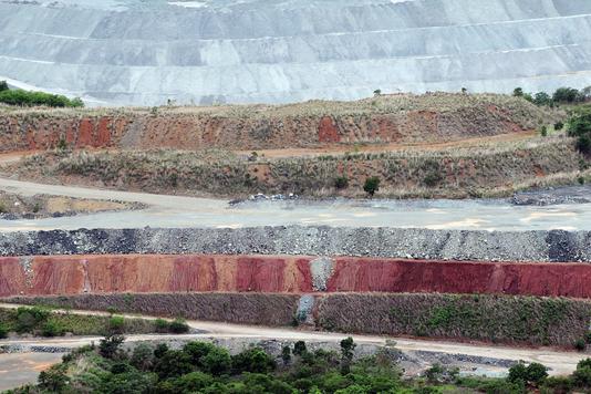 La mine d’amiante de Minaçu, au Brésil, en 2012.