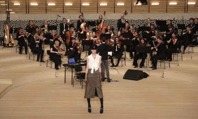 Défilé Métiers d’art de Chanel, à l’Elbphilharmonie de Hambourg, le 6 décembre.