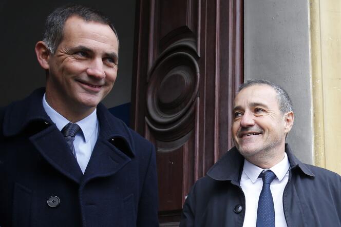 Les leaders nationalistes corses Gilles Simeoni et Jean-Guy Talamoni à Bastia, le 3 décembre.