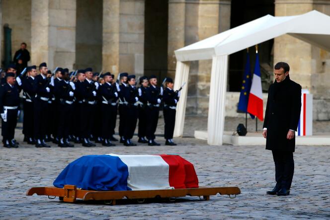 « On aurait dit que le président de la République française se livrait à un pastiche du style de d’Ormesson pour prononcer son éloge funèbre » (Emmanuel Macron devant le cercueil de D’Ormesson, le 8 décembre).