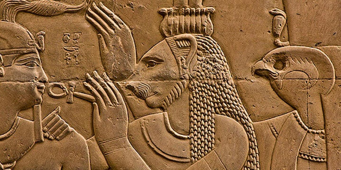 Pourquoi La Deesse Egyptienne Sekhmet Terrifiante Et Sensuelle Fascine Autant