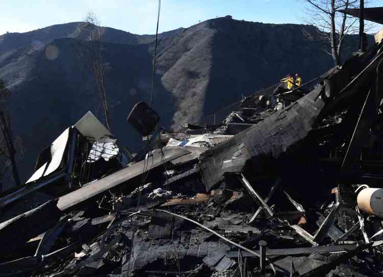 Une maison entièrement détruite dans le quartier huppé de Bel Air, à Los Angeles, le 7 décembre.