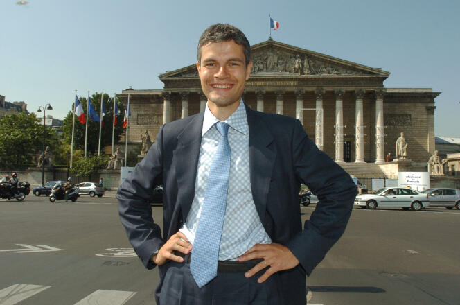 Laurent Wauquiez, ex-suppléant de Jacques Barrot, deux jours après son élection comme député UMP de la Haute-Loire, à Paris, le 6 juillet 2004.