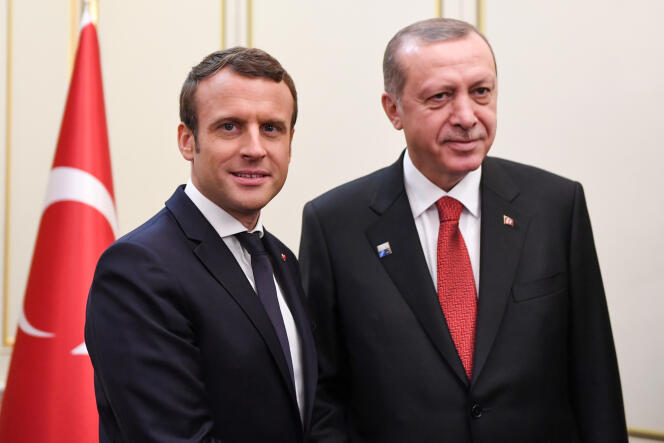Rencontre entre le président français, Emmanuel Macron et son homologue turc, Recep Tayyip Erdogan, au sommet de l’OTAN, à Bruxelles, le 25 mai 2017.