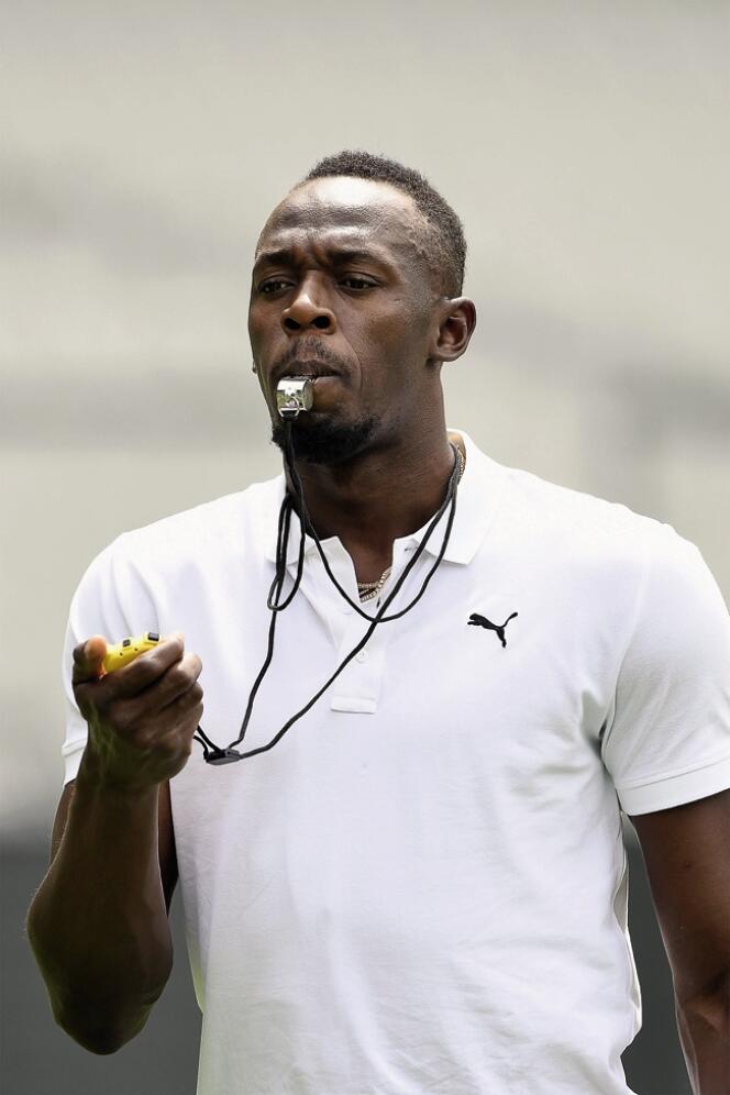 Le sprinter Usain Bolt envisage une carrière dans le football.