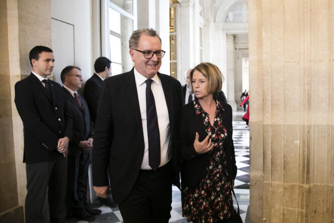 Brigitte Bourguignon, à la tête du sous-groupe de l’Assemblée nationale de La République en marche (LRM), et Richard Ferrand, président du groupe LRM àl’Assemblée, le 15 novembre.