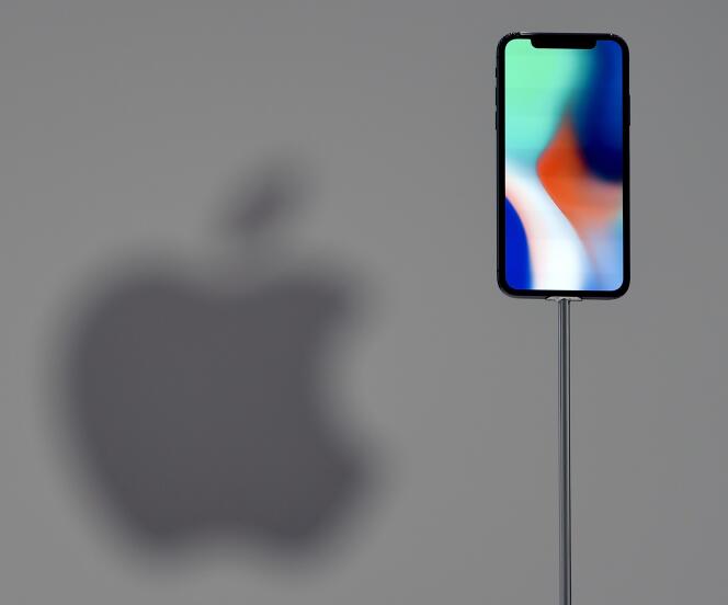 Apple, qui a reconnu le 21 décembre qu’il bridait volontairement les performances de ses iPhones après un certain temps dans le but annoncé de « prolonger leur durée de vie ».