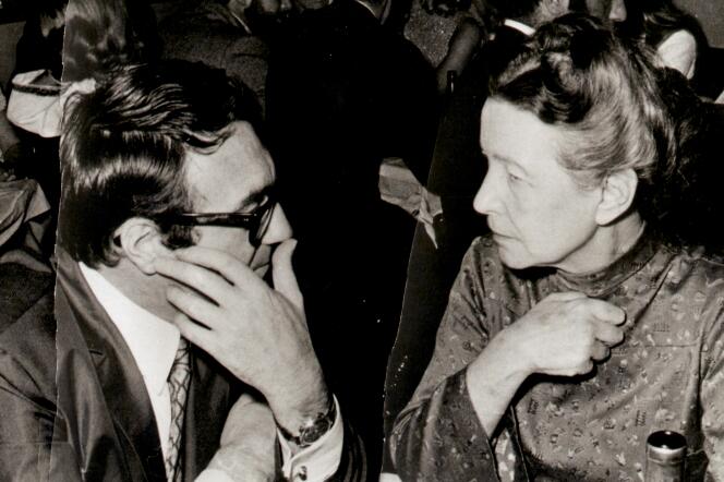 Claude Lanzmann et Simone de Beauvoir, à Paris, vers 1975.