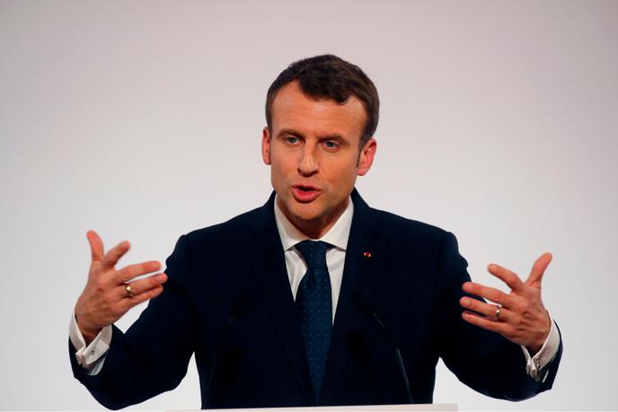 Les VÅux Voiture Balai D Emmanuel Macron