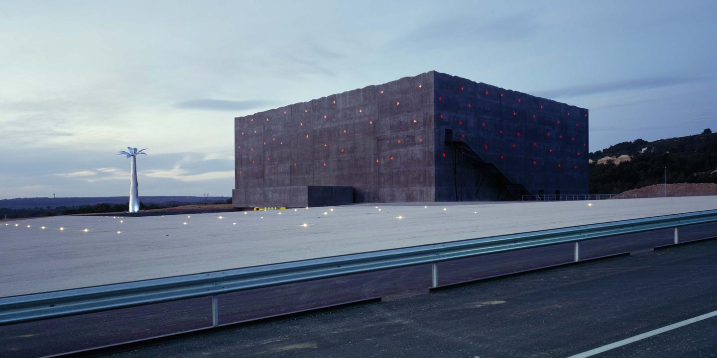 Architecture Le Stadium De Vitrolles Sort De L Oubli