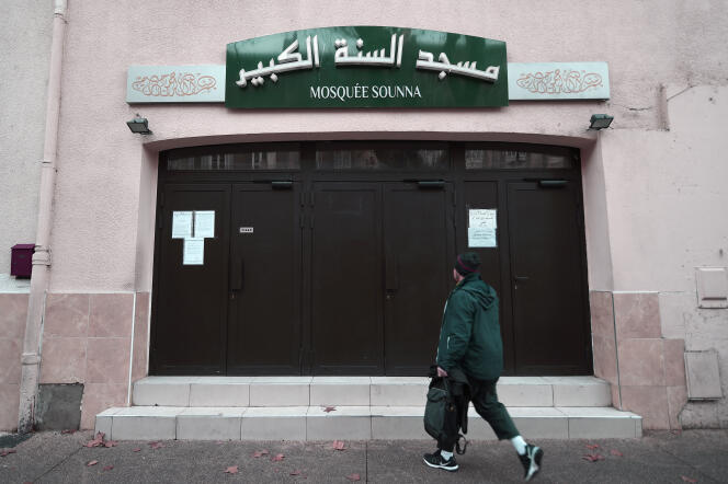 L’entrée de la mosquée As Sounna, à Marseille, le 1er décembre.
