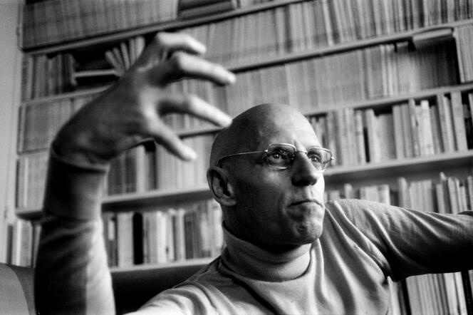 Le philosophe Michel Foucault (1926-1984), en 1977.