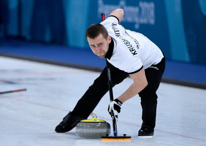 Le curleur russe Aleksandr Krushelnitckii, contrôlé positif au meldonium, a perdu sa médaille de bronze ainsi que le reste de l’équipe russe de curling mixte.