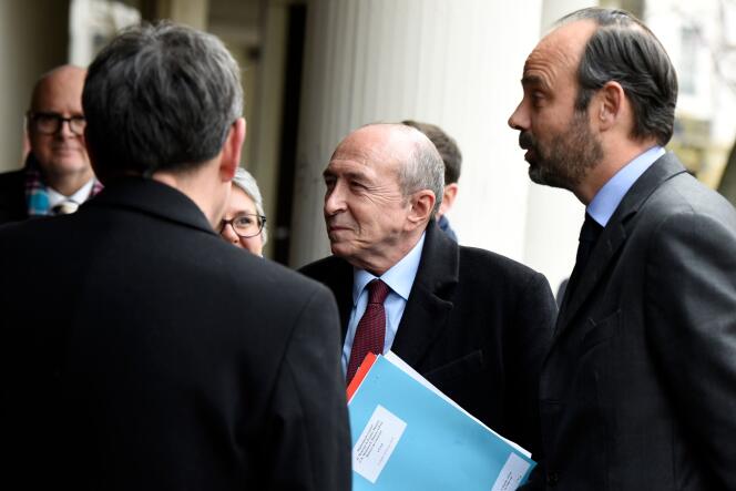 Le ministre de l’intérieur, Gérard Collomb, et le premier ministre, Edouard Philippe, à Lyon, le 19 février.